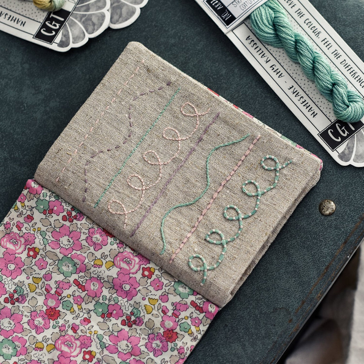 S.O.S SAMPLER NEEDLEBOOK