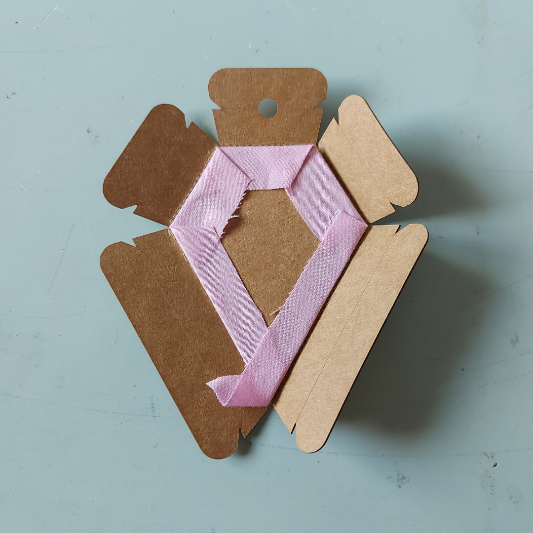 JEWEL HEARTS & INSTRUCTION LEAFLET