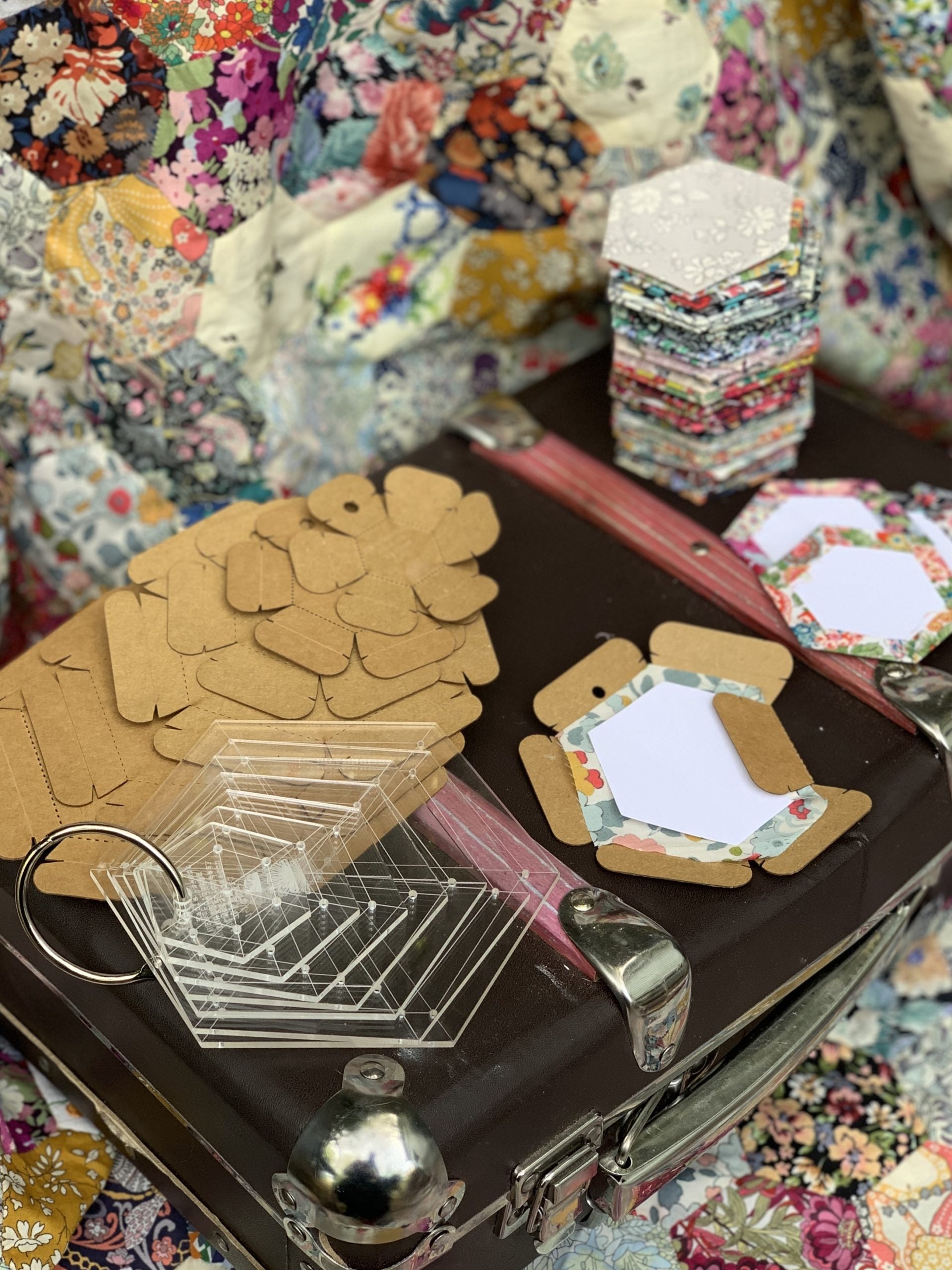 Tack It Easy Hexagon Set | English Paper Piecing Tool (EPP)