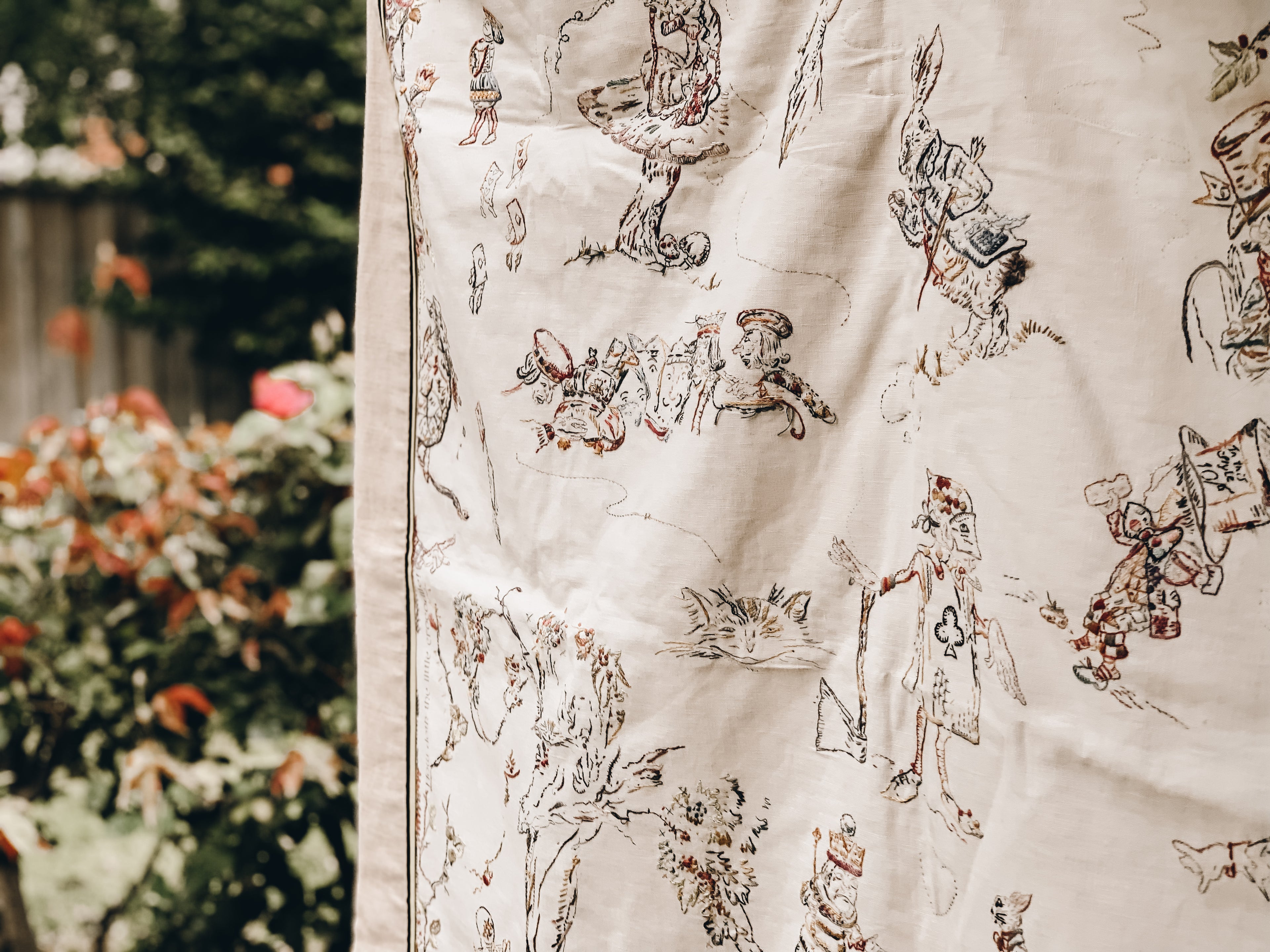 HARES NEST - ALICE IN WONDERLAND QUILT