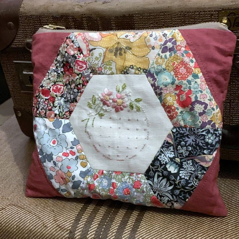 LITTLE LIBERTY POUCH