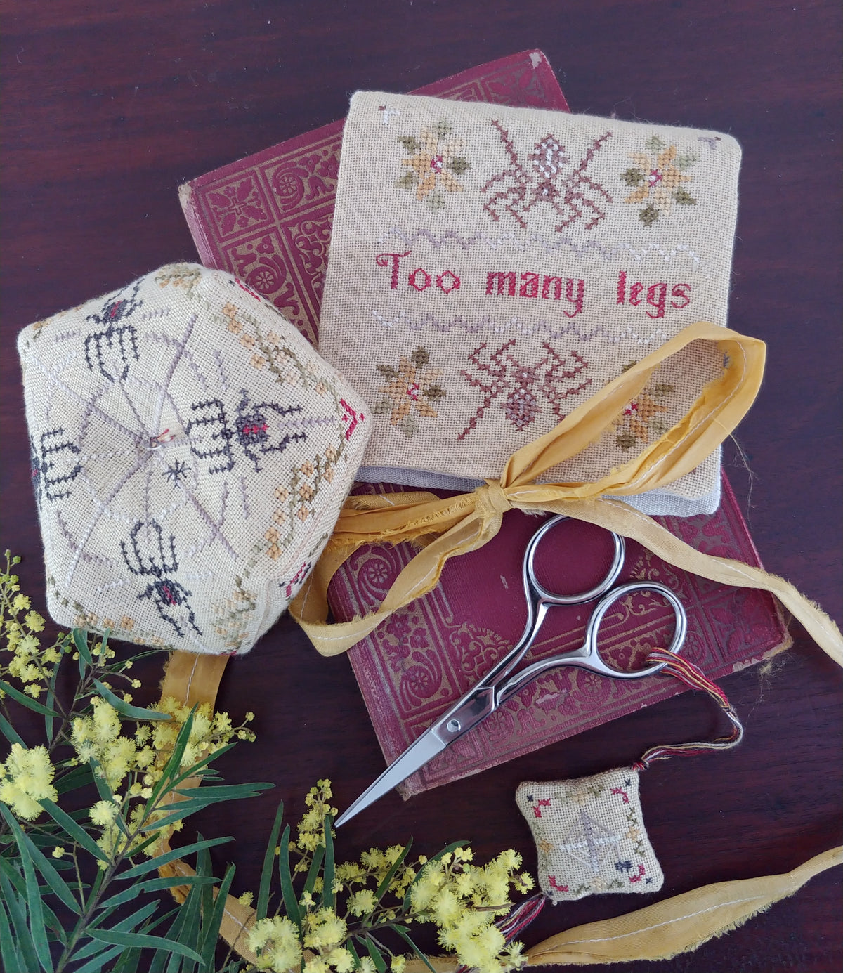 MOJO STITCHES - TOO MANY LEGS CHART