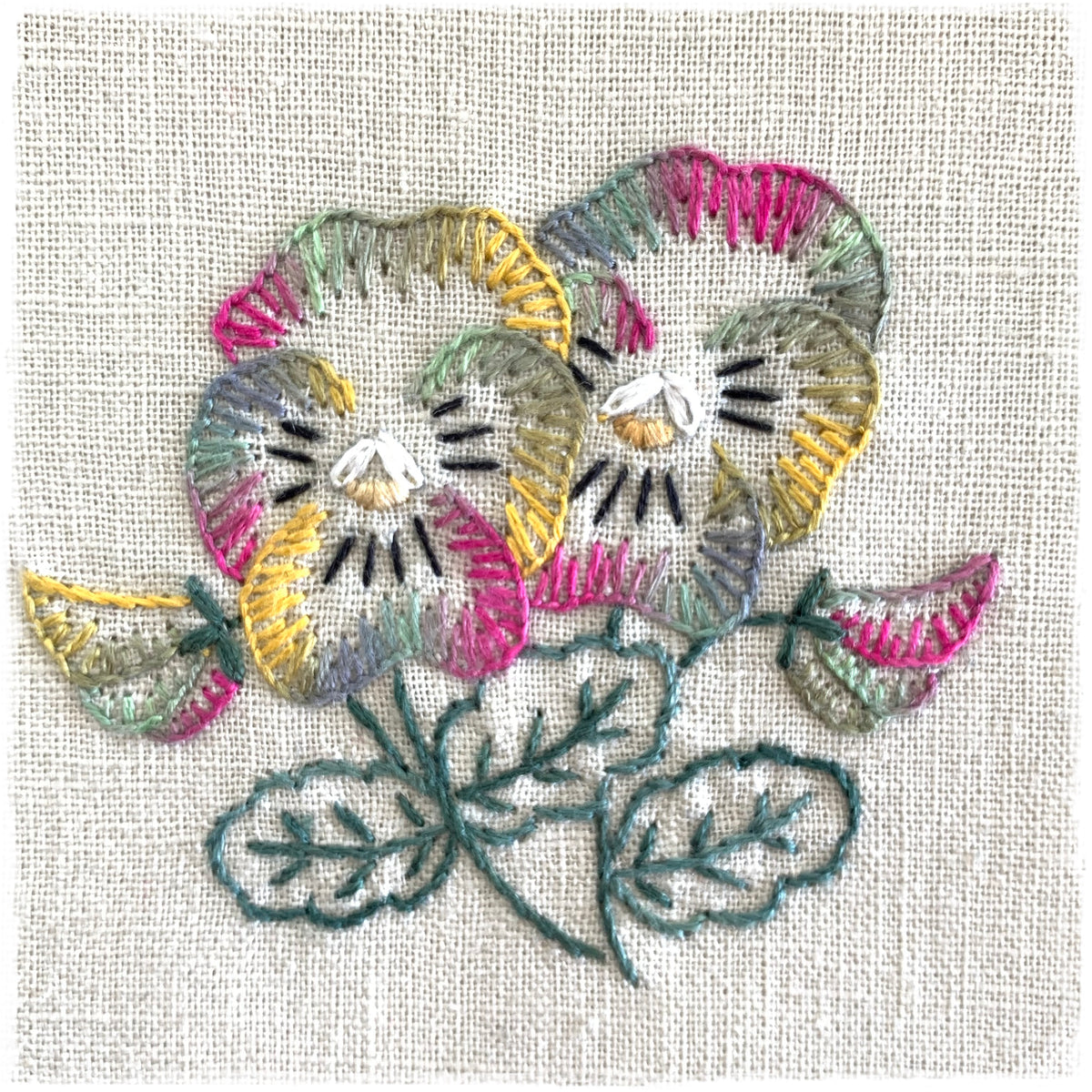 PANSY FLOWER HAND EMBROIDERY PATTERN - DIGITAL DOWNLOAD