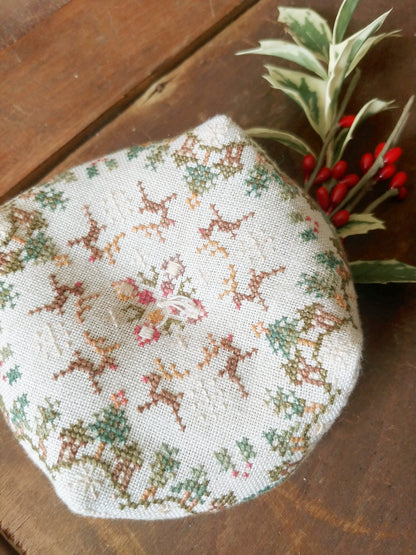 MOJO STTICHES - REINDEER DANCE: A CHRISTMAS BISCORNU
