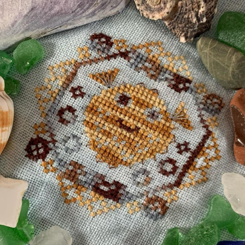 QUIRKY QUAKER PUFFERFISH - CHART &amp; THREAD PACK
