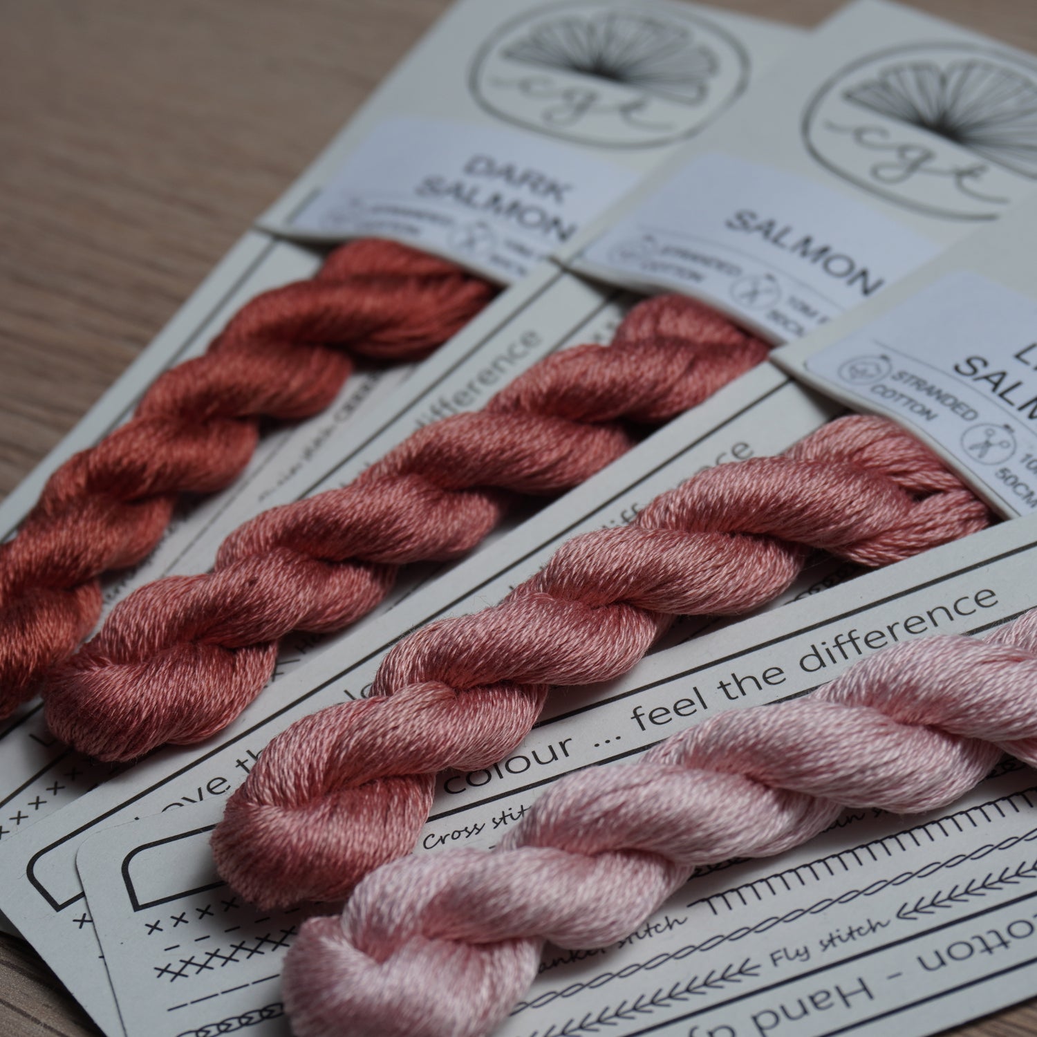 EMBROIDERY THREAD GRADIENT PACK - SALMON